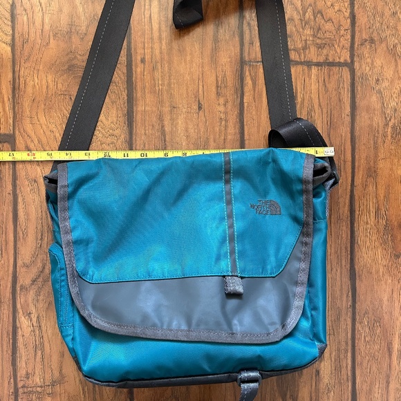 North Face bag - Picture 2 of 4